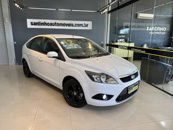 FORD FOCUS 1.6 GLX 16V FLEX 4P MANUAL FORD FOCUS 1.6 GLX 16V FLEX 4P MANUAL